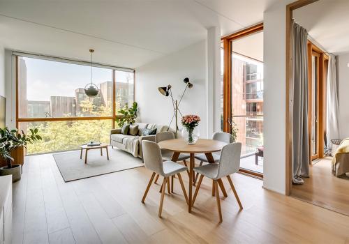 Скандинавский минимализм с акцентом на свет и натуральные материалы