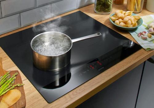 Индукционная или электрическая варочная панель, что лучше выбрать?