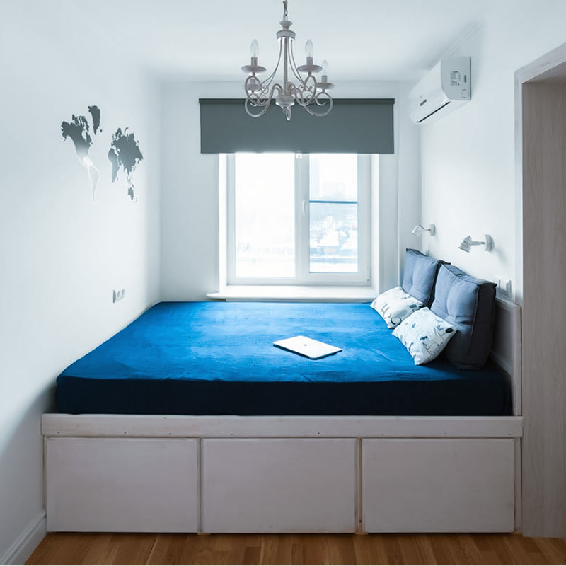 кровать подиум в тесной маленькой комнате