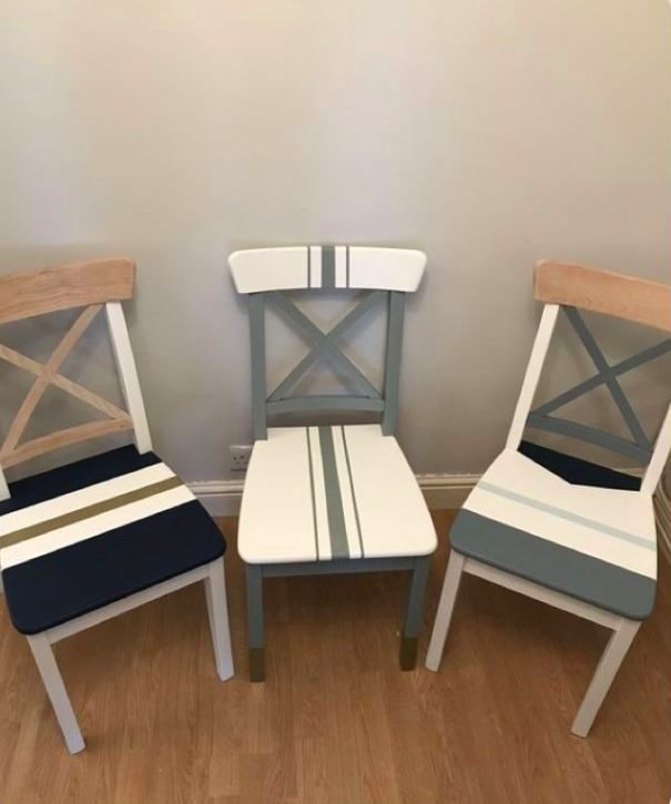 старые стулья покрашены краской декоративные полосы
